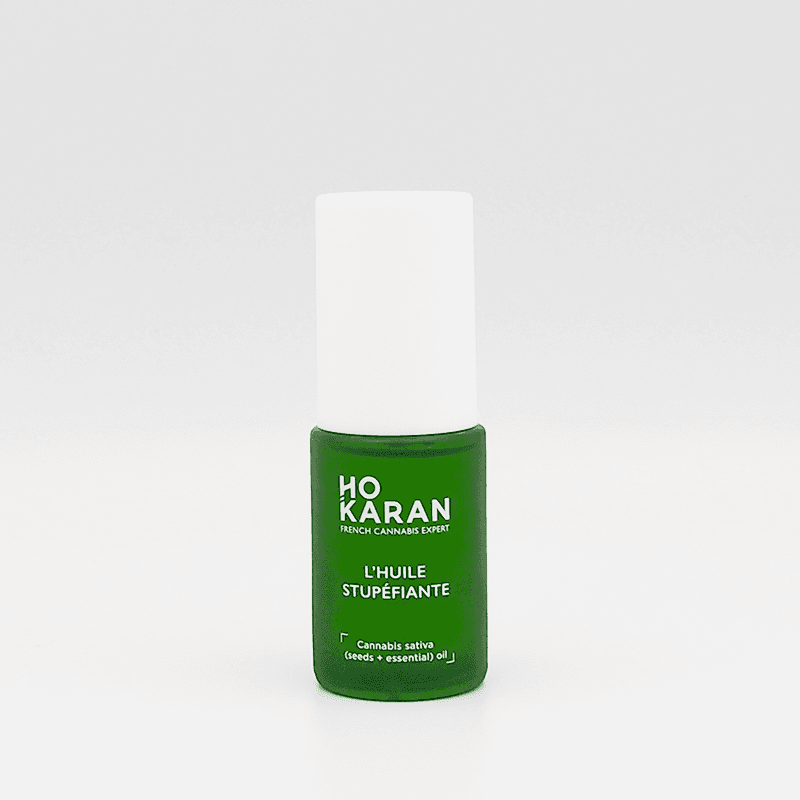 HUILE STUPÉFIANTE HO KARAN 30ML, soin hydratant multi-usage au CBD pour visage, corps et cheveux, flacon vert élégant.